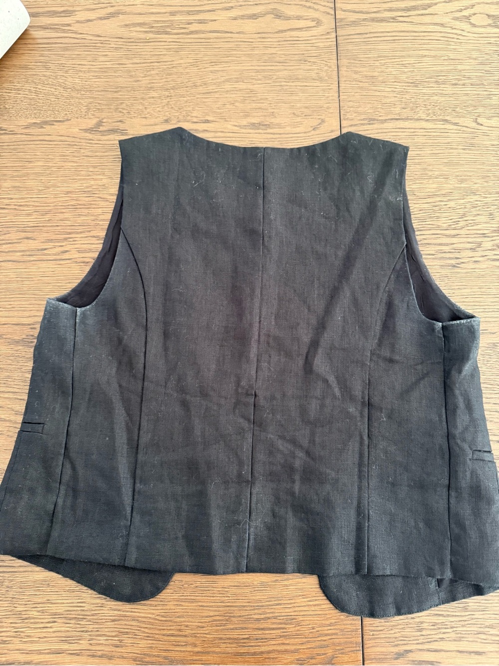DISSH Linen Vest - Picture 3 of 3